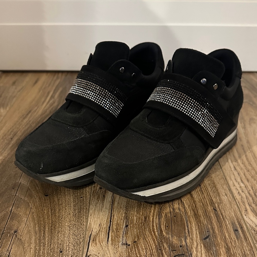 Ateliers - Black Women's Sneakers with Rhinestone Strap